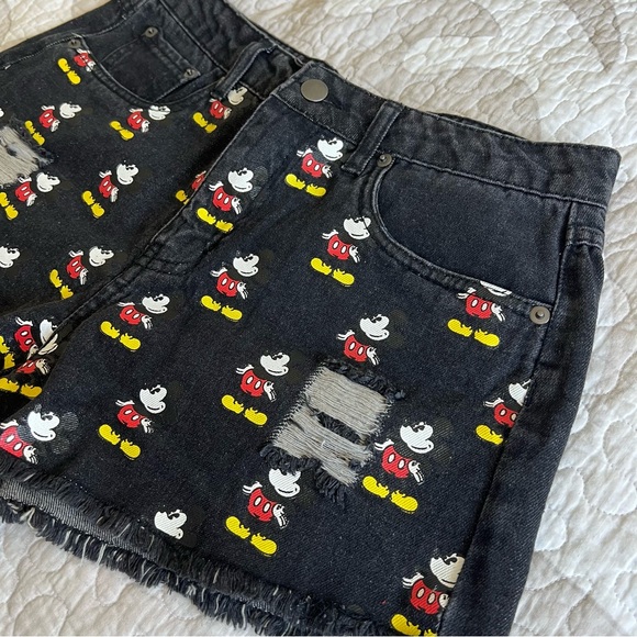 Disney Black Mickey Mouse Distressed Denim Jean Shorts Size 28 - Picture 4 of 8